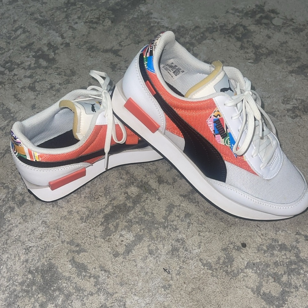 Puma International sneaker